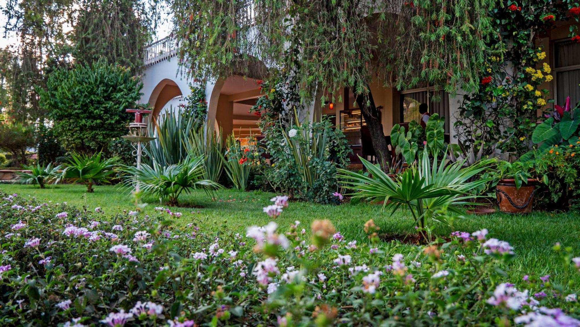Sirikwa Hotel Элдорет Экстерьер фото
