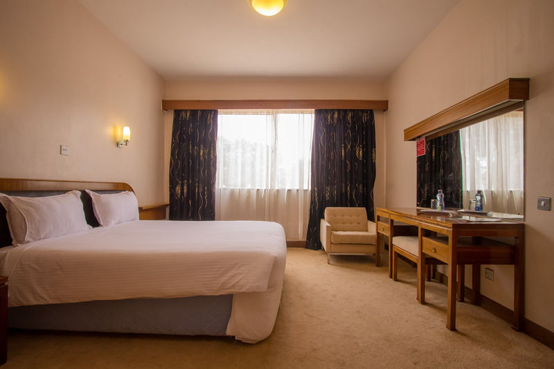 Sirikwa Hotel Элдорет Экстерьер фото